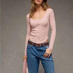 American Eagle Outfitters Blush Long Sleeve Tee